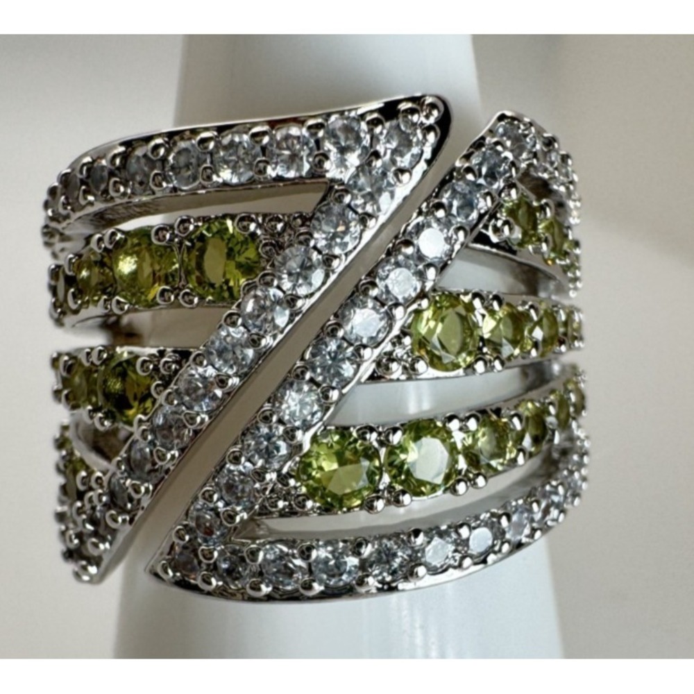 Size 5 Bomb Party August Ring - RG59251 "Silky Dancing Grasslands" Peridot On Rh